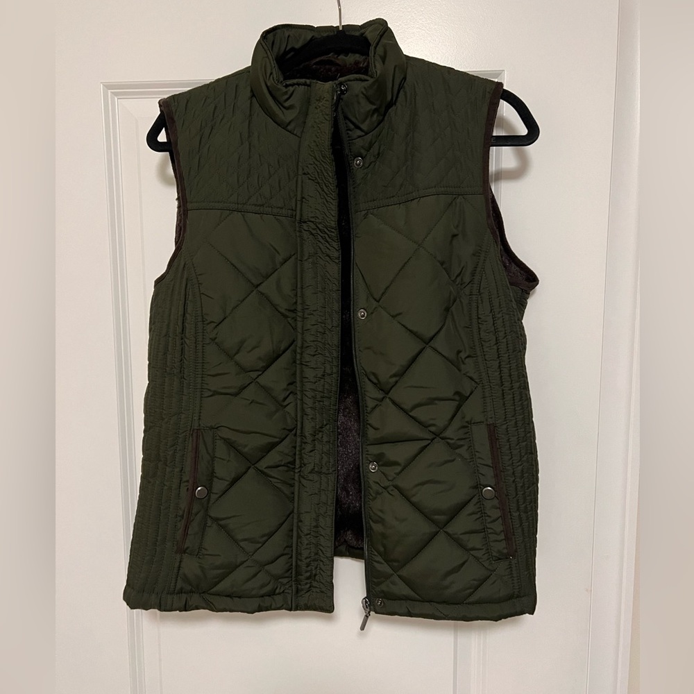 Weatherproof Army Green Quilted Vest w/ Fur Lining